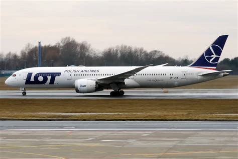 LOT Polish Airlines Fleet Boeing 787-9 Dreamliner Details and Pictures