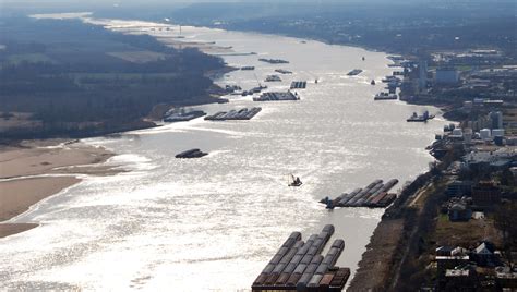 Mississippi River level still expected to drop