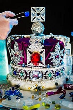 Amazing Crown Jewels replicas made with antiseptic cream, sandpaper and ...