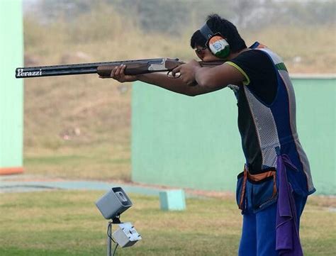 Rajyavardhan Singh Rathore's son Manav bags junior national trap ...