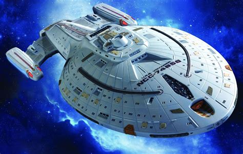 Polar Lights Reveals New 1:1000-Scale USS VOYAGER Model Kit, Plus: 1: ...