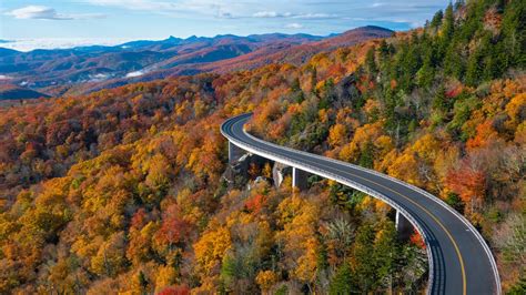 Fall color means big business for NC mountains | wcnc.com