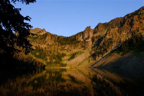 Crescent Lake Hike via Specimen Creek Trail | Outdoor Project