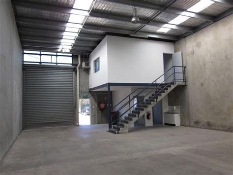 Transform Your Empty Garage into a Stylish Mezzanine