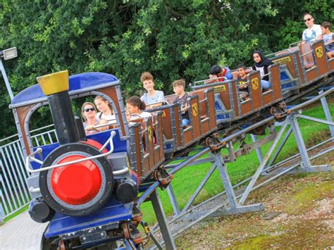 Theme Parks – Attractions Near Me