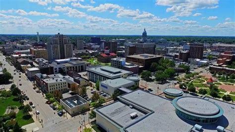 Southern Illinois University medical school race gender scholarship ...