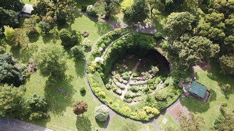 Umpherston Sinkhole - Cave Garden, Address & History, Mount Gambier