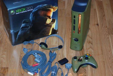 Halo 3 Xbox 360 unboxing | Ubergizmo