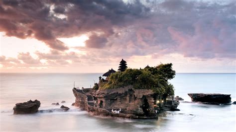 Tanah Lot Temple, Beraban, Bali, Indonesia - Temple Review | Condé Nast ...