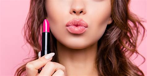 What Color Lipstick Should I Wear? Finding the Perfect Color for You