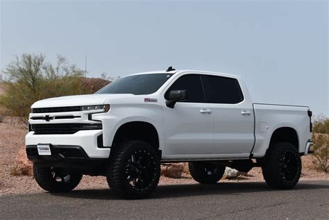 Dramatic-Looking Lifted 2020 Silverado 1500 For Sale | GM Authority