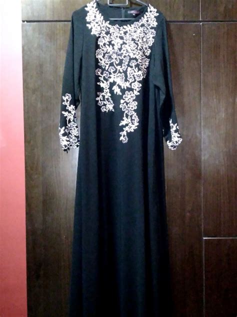 Black Jubah, Women's Fashion, Muslimah Fashion, Kaftans & Jubahs on ...