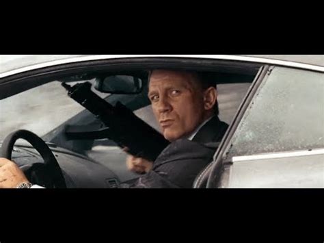 QUANTUM OF SOLACE CAR CHASE - YouTube