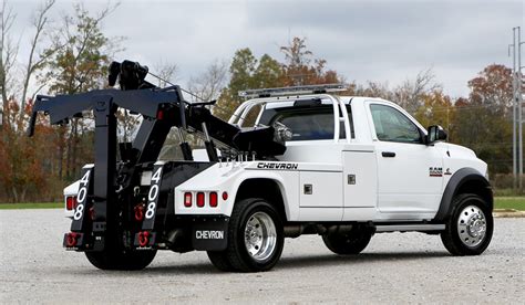 Hook and Chain Towing Services - Tow Truck For Damaged Vehicles