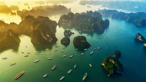 Halong Bay Year-End Cruises: Celebrate in Style with Scenic Views