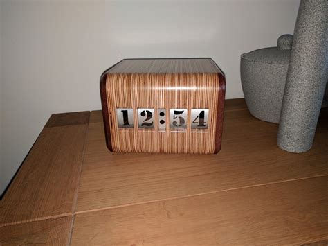 Retro Digital Clock : 5 Steps (with Pictures) - Instructables