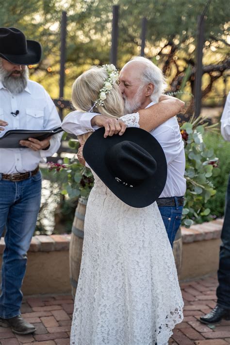 Mary + J. David | Cave Creek, Arizona Wedding – Kaylin Lindsey