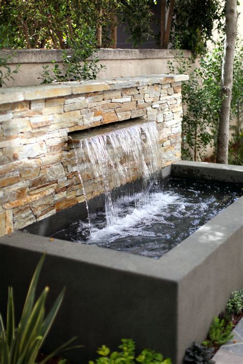 Pin by Eric Hsieh on DIG Water Features | Fountains backyard, Backyard ...