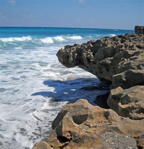 Blowing Rocks Preserve: Dramatic beach in Jupiter is unique