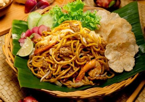 15 Makanan Khas Sulawesi Utara yang Bisa Anda Coba Ketika Traveling