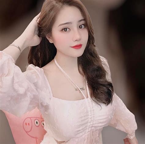 Ngân Ngân là ai? Nữ ca sĩ xinh đẹp cover triệu view trên Tiktok ...