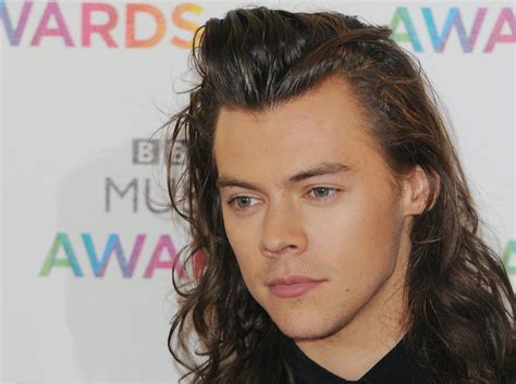 Harry Styles' Long Hair Just Made An Incredible, Unexpected Comeback ...