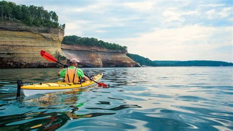 7 Best Munising, Michigan Campgrounds for Camping Near Pictured Rocks