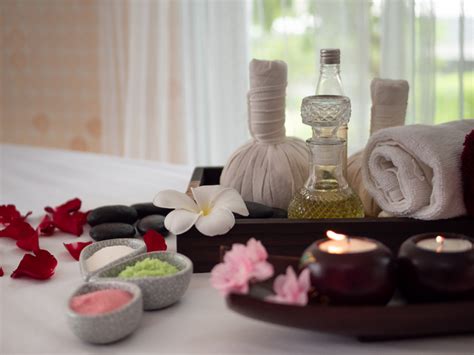 6 Ways to Create a Relaxing Spa-Like Experience at Home Today