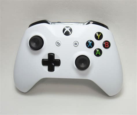 White Xbox One Controller Review - Xbox One S Controller Review