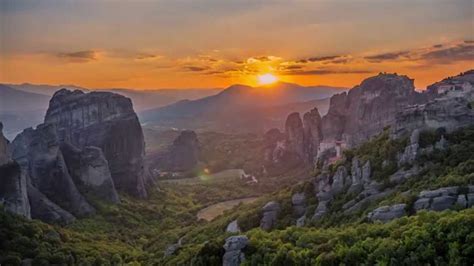 Meteora Greece - Amazing Sunset & Sunrise - YouTube