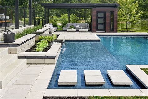 How To Transform Your Backyard Into A Hideaway Retreat Inground Pool ...