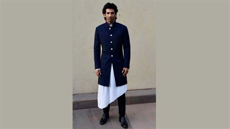 Aditya Roy Kapur's classic sherwani will look great at the next wedding ...