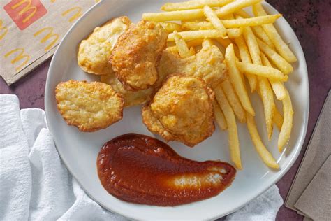 How to Make It: McDonald's Chicken Nuggets {Copycat McNugget Recipe}