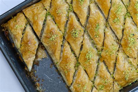 Traditional Lebanese Baklava Recipe | Besto Blog