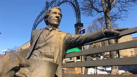 Sir John A. Macdonald statue to be removed from Charlottetown corner ...