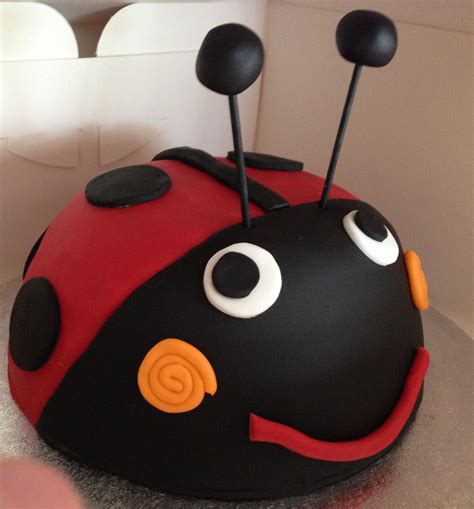 Gaston the ladybird | Birthday cake for daughter, Ben and holly cake ...