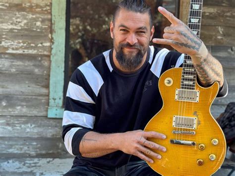 Jason Momoa bought Gibson’s last “Greeny” Les Paul replica