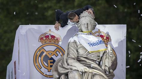 Real Madrid UEFA Champions League Celebration - Goal.com