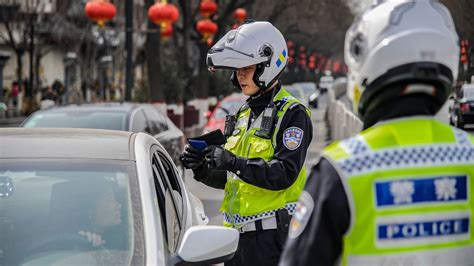 When a Chinese traffic cop pulls up next to you. : r/motorcycle