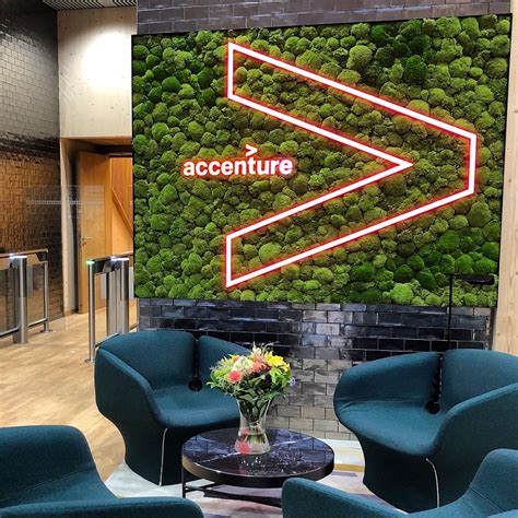 Plant-Axis - Moss wall at the new Accenture offices in...