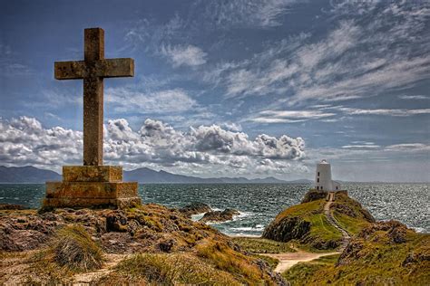 Llanddwyn Lighthouse Anglesey Wales Photograph by Alan Tunnicliffe