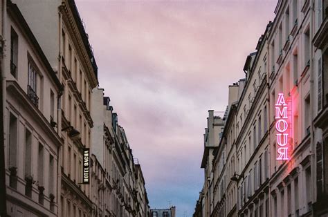 The French take on Valentine’s Day — Best French Forever