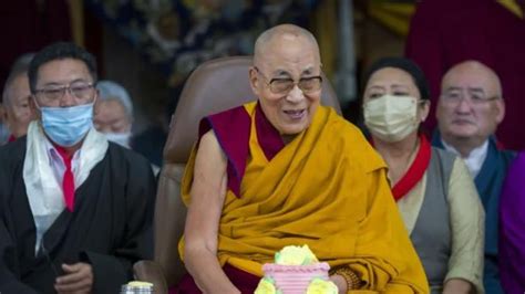 Spiritual leader Dalai Lama arrives in Bodh Gaya