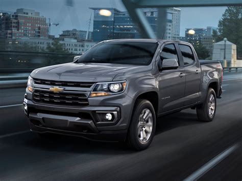 2021 Chevrolet Colorado vs. Toyota Tacoma Comparison