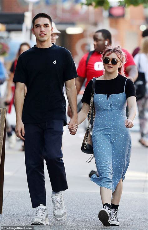 Maisie Williams and boyfriend Reuben Selby hold hands in New York City ...