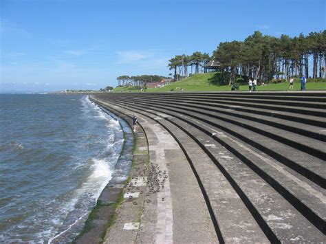 Silloth Beach - Cumbria | UK Beach Guide