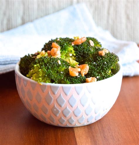 Raw Spicy Broccoli Salad | Raw broccoli salad, Raw broccoli, Delicious ...