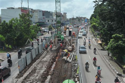 PROYEK LRT PALEMBANG | ANTARA Foto