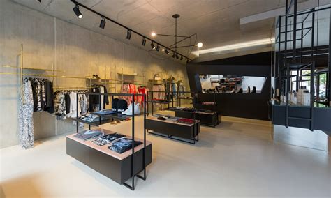 LALA BERLIN FLAGSHIP STORE - Architizer