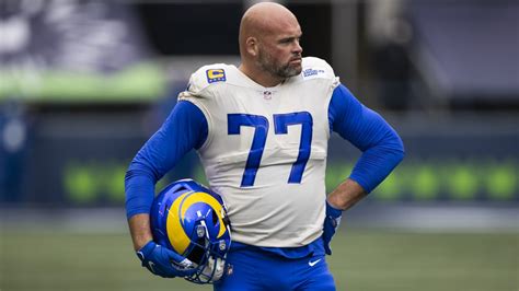 Rams OT Andrew Whitworth intends to return for 2021 season